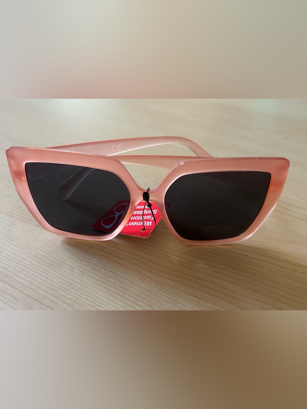 Women's Pink Cat Eye Sunglasses - Fashion Accessory